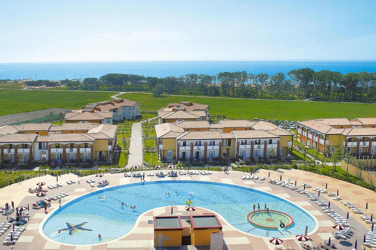 In Villaggio Ai Pini In Lido Altanea *