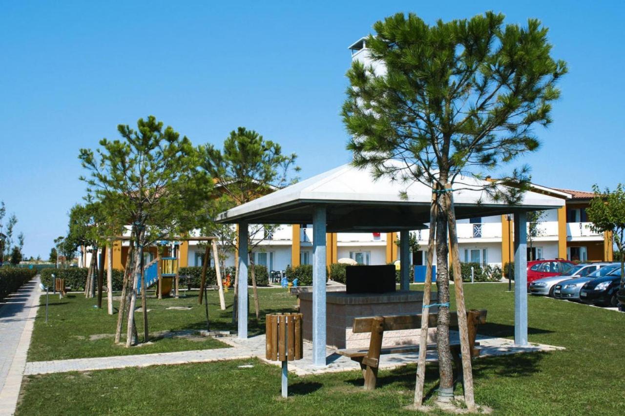 Apartment In Villaggio Ai Pini In Lido Altanea